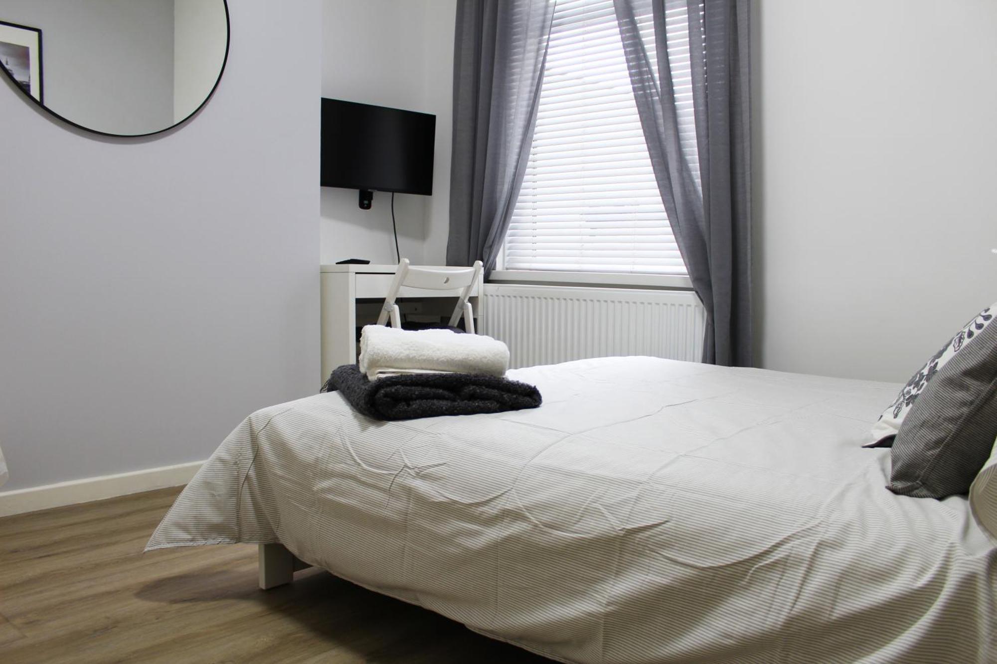 Modern Ground Floor Flat - 15 Min To Central London Apartment Exterior photo