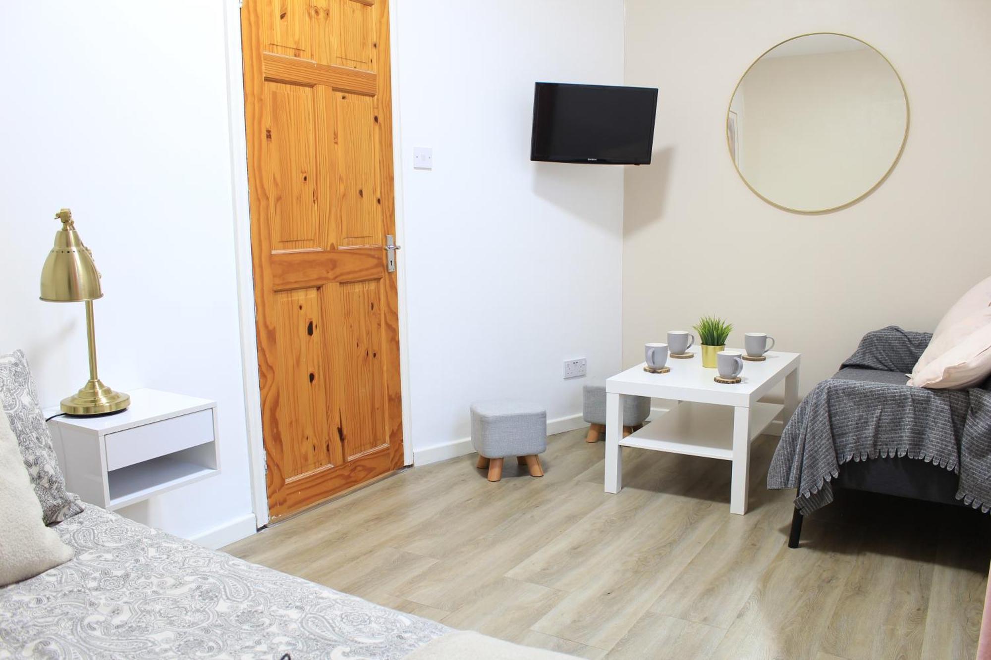Modern Ground Floor Flat - 15 Min To Central London Apartment Exterior photo
